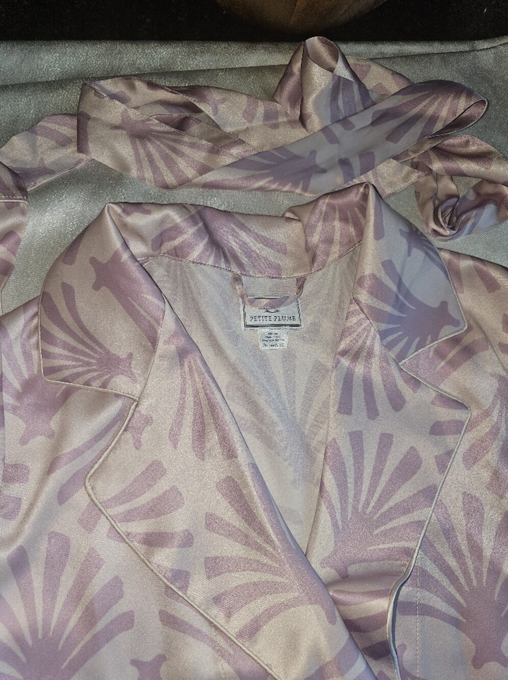 Petite Plume Women's Silk Robe in Blush Tide Sz XS - Picture 5 of 12